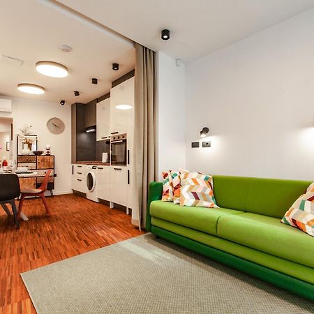 Six In The City Apartment, リュブリャナ エクステリア 写真