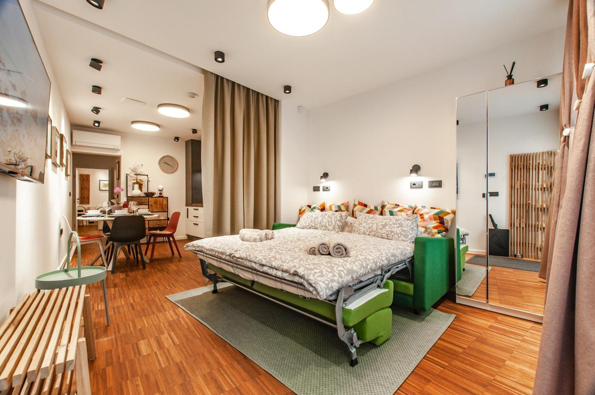 Six In The City Apartment, リュブリャナ エクステリア 写真