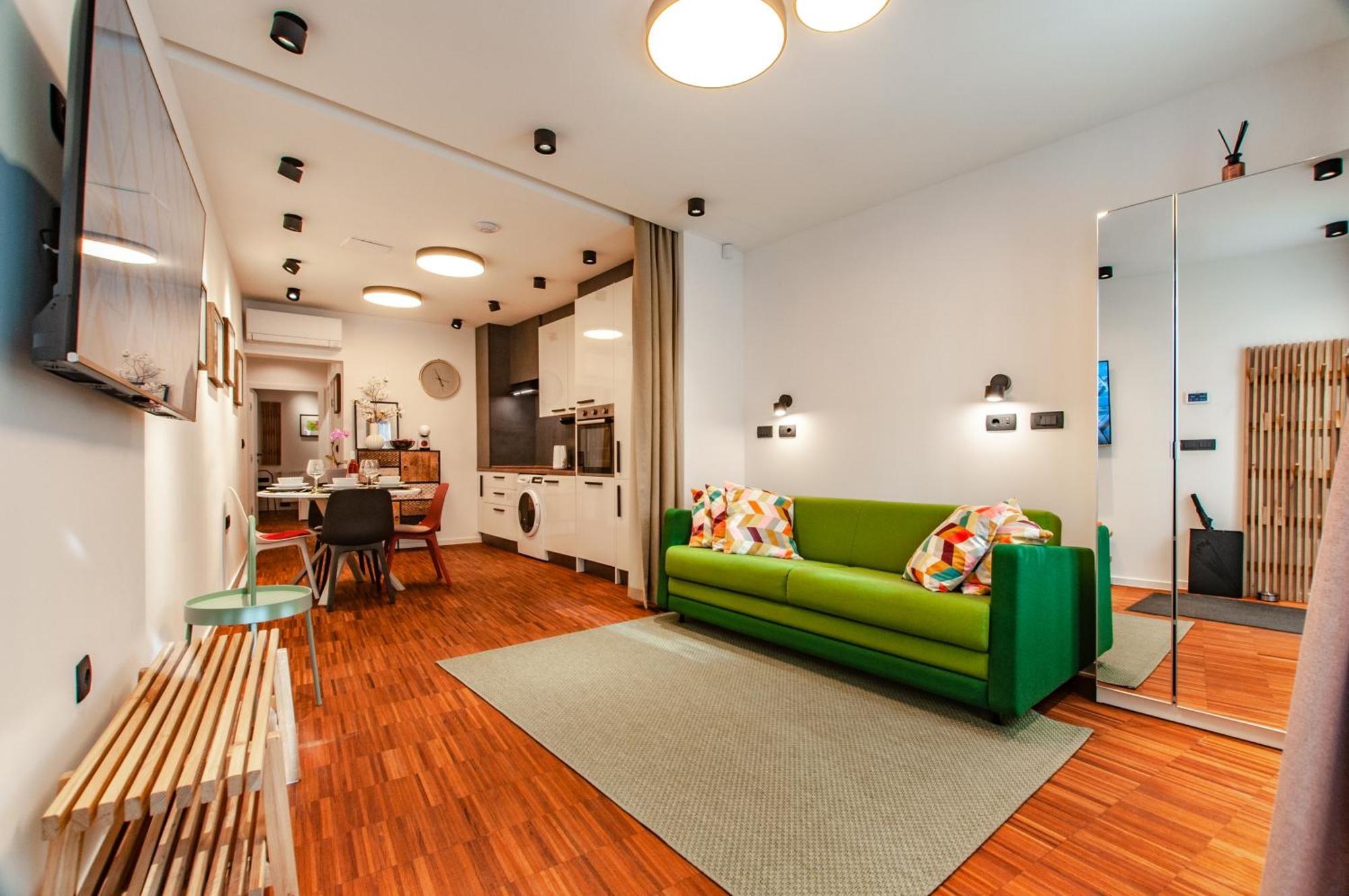 Six In The City Apartment, リュブリャナ エクステリア 写真